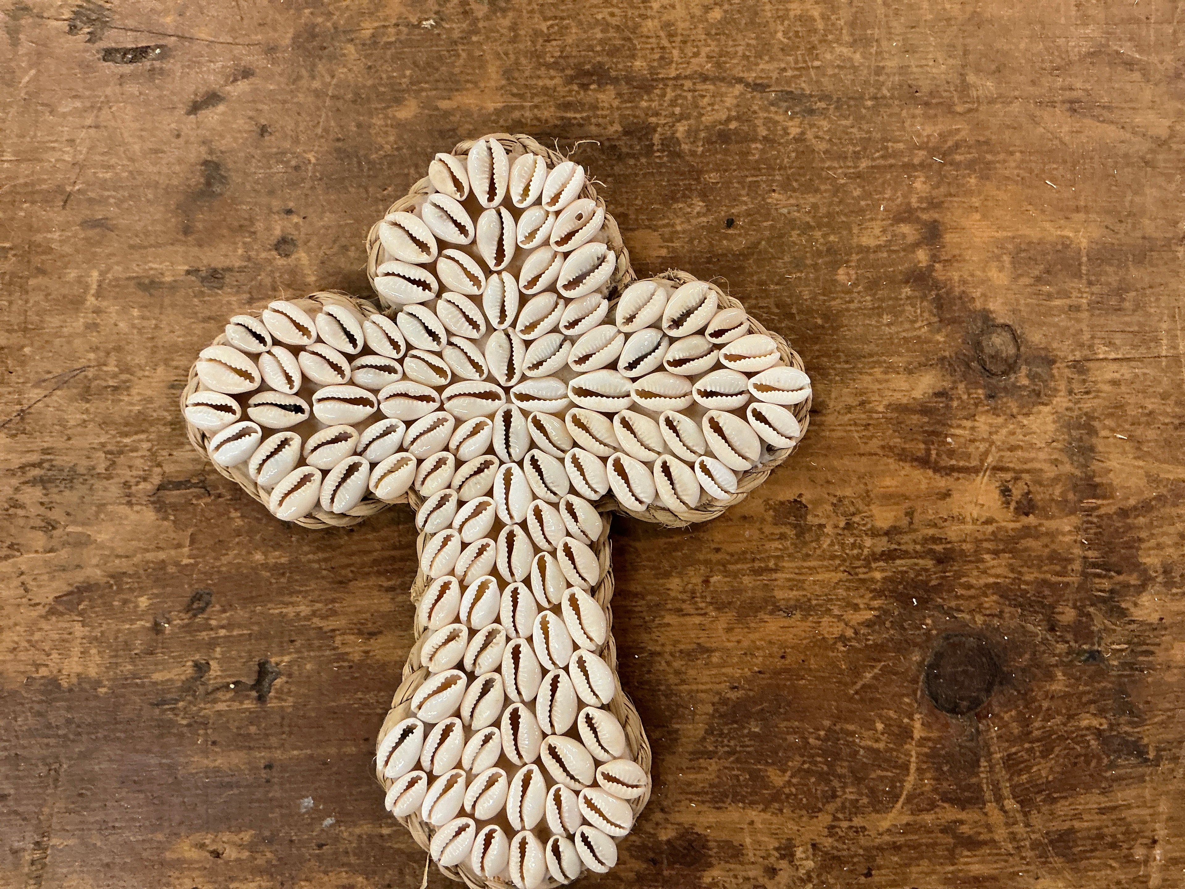 Small Shell Cross
