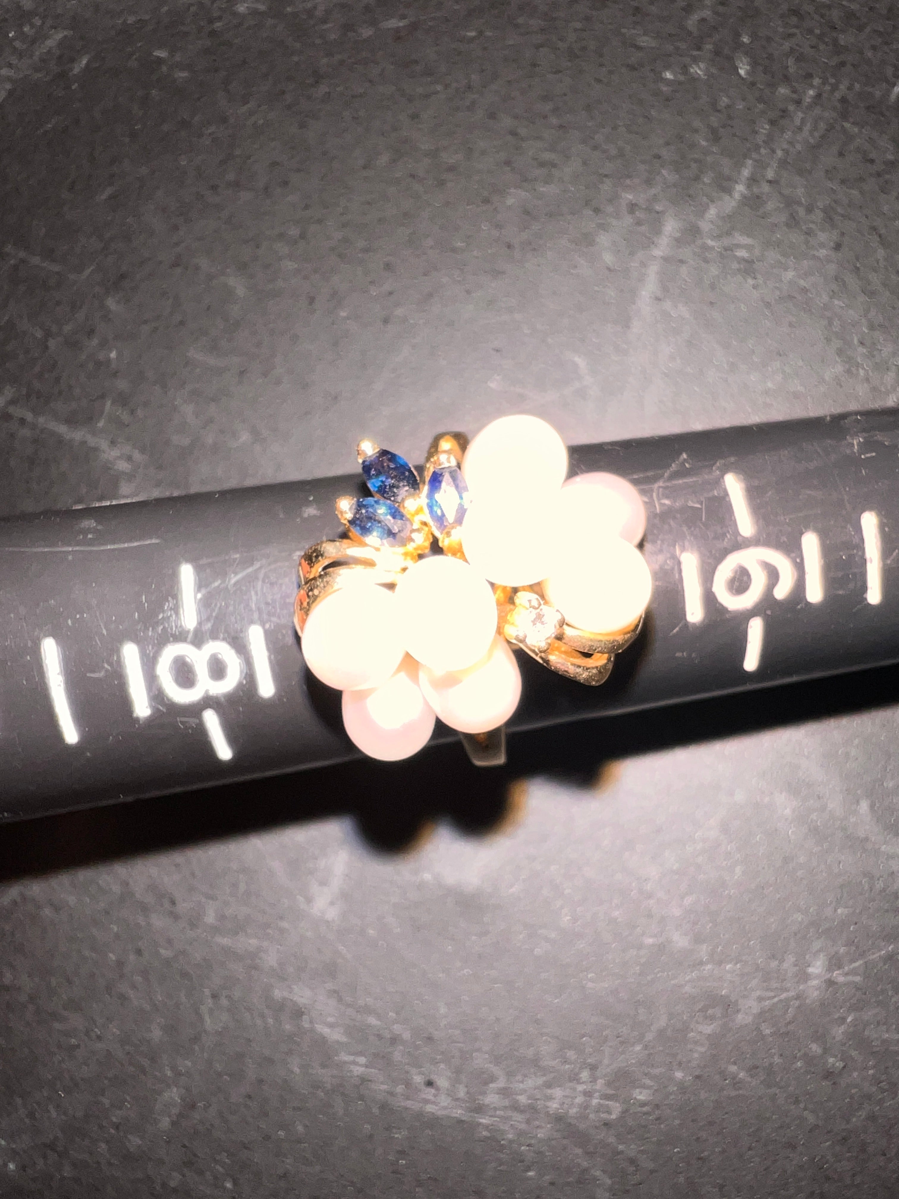 Size 7 Sapphire Pearl and Diamond 14 karat gold women's ring