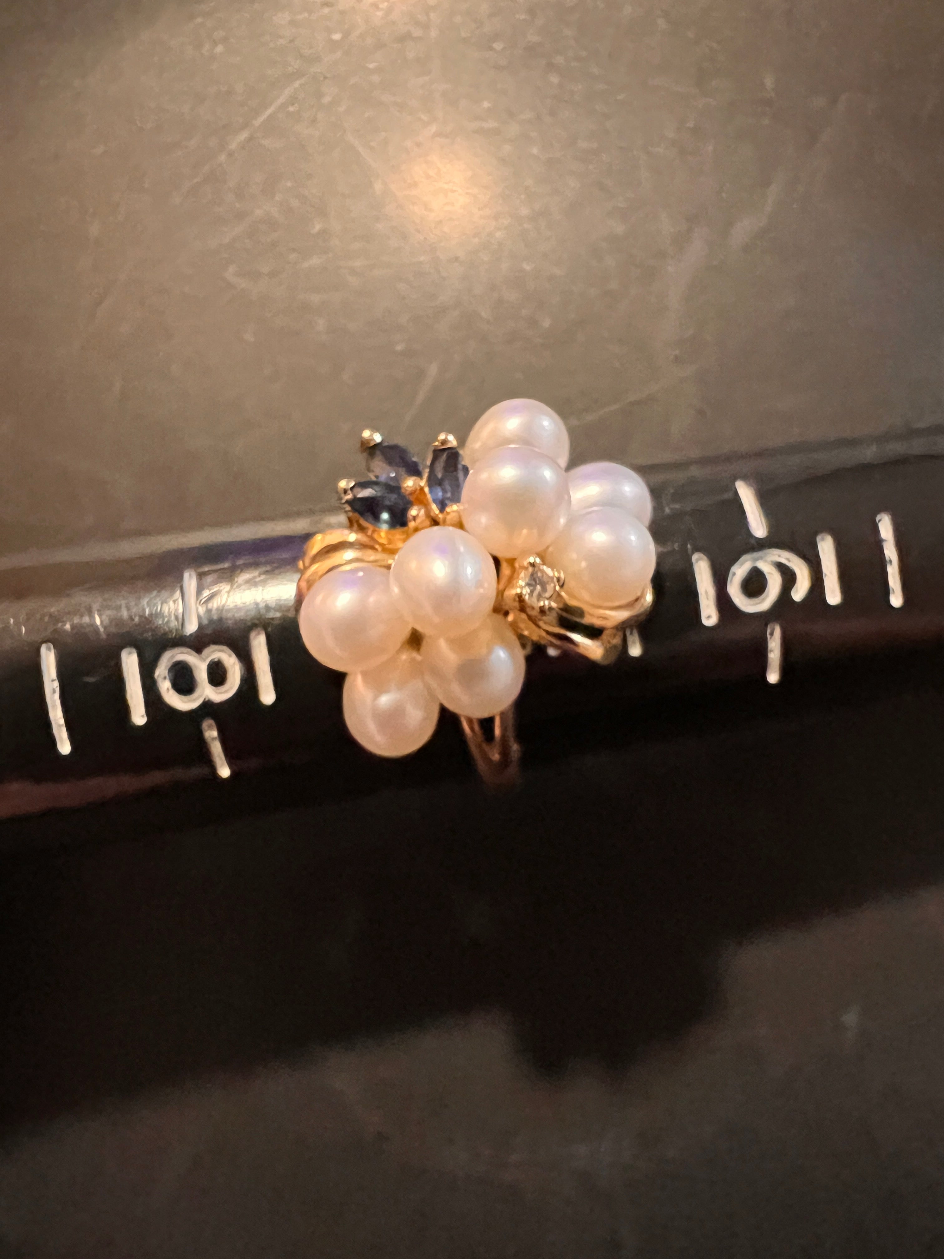 Size 7 Sapphire Pearl and Diamond 14 karat gold women's ring