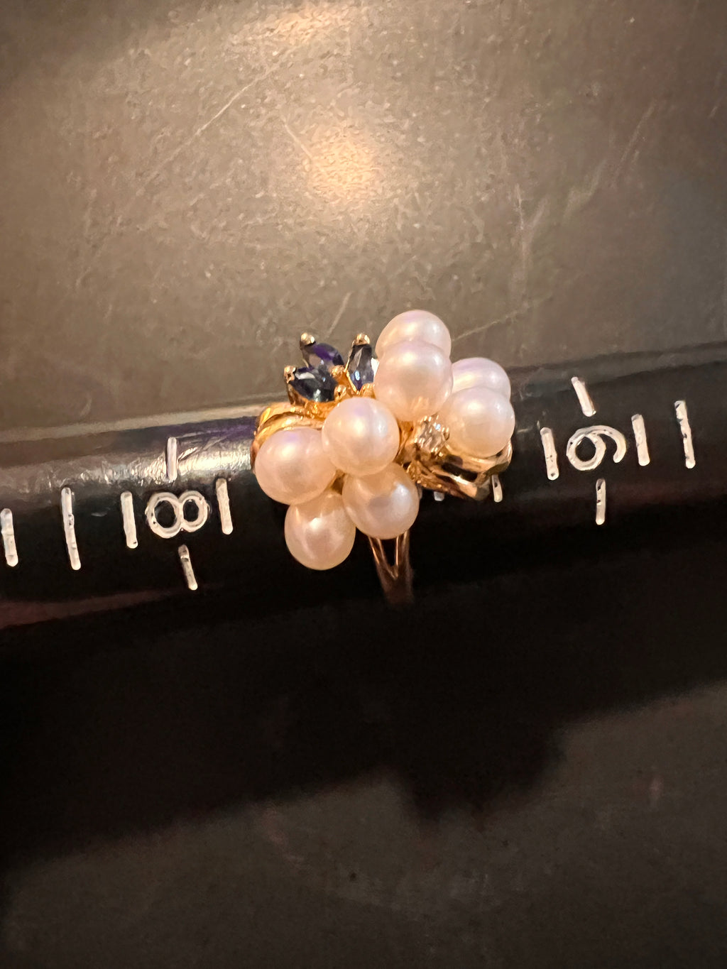 Size 7 Sapphire Pearl and Diamond 14 karat gold women's ring