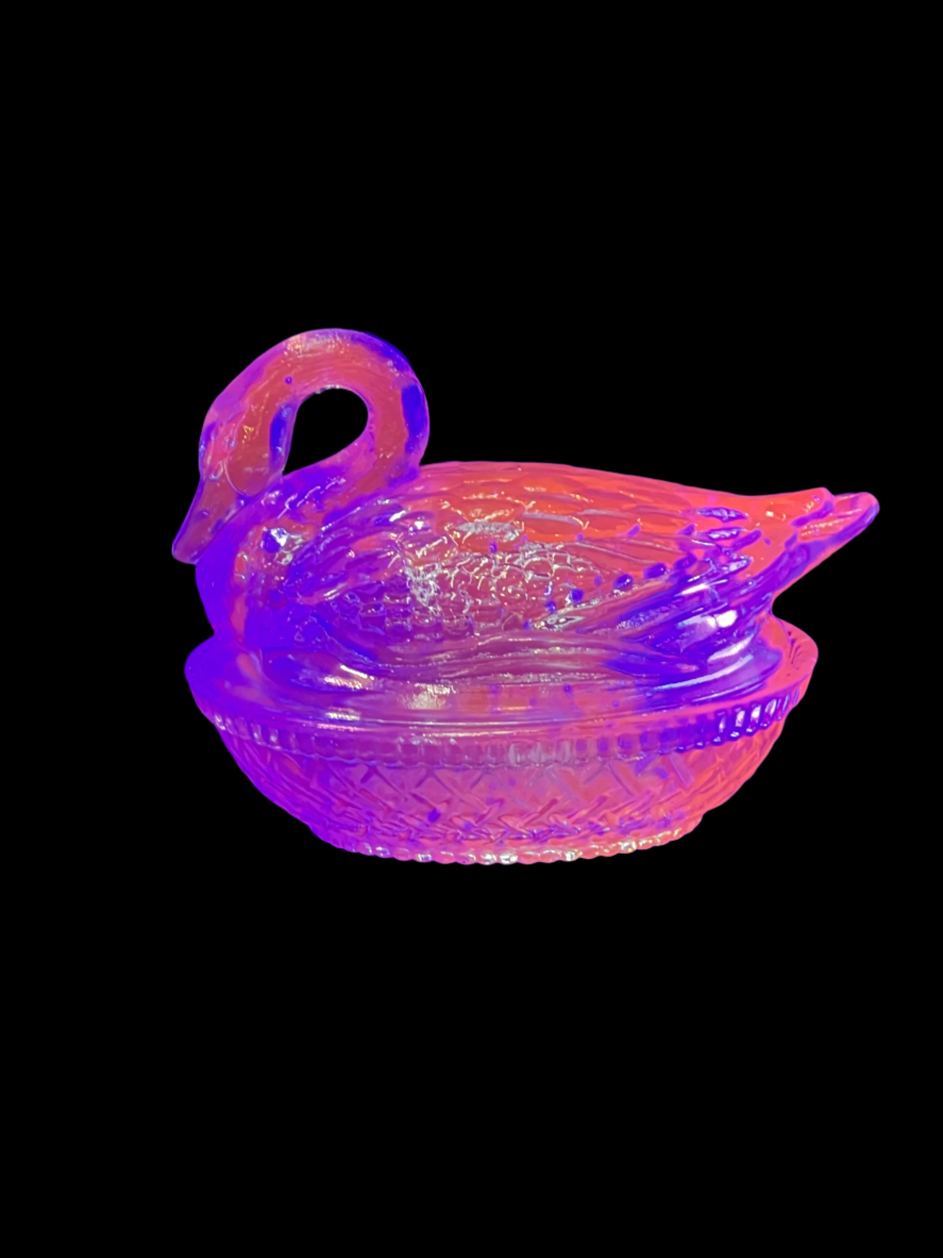 Selenium Swan on Woven Base Covered Candy