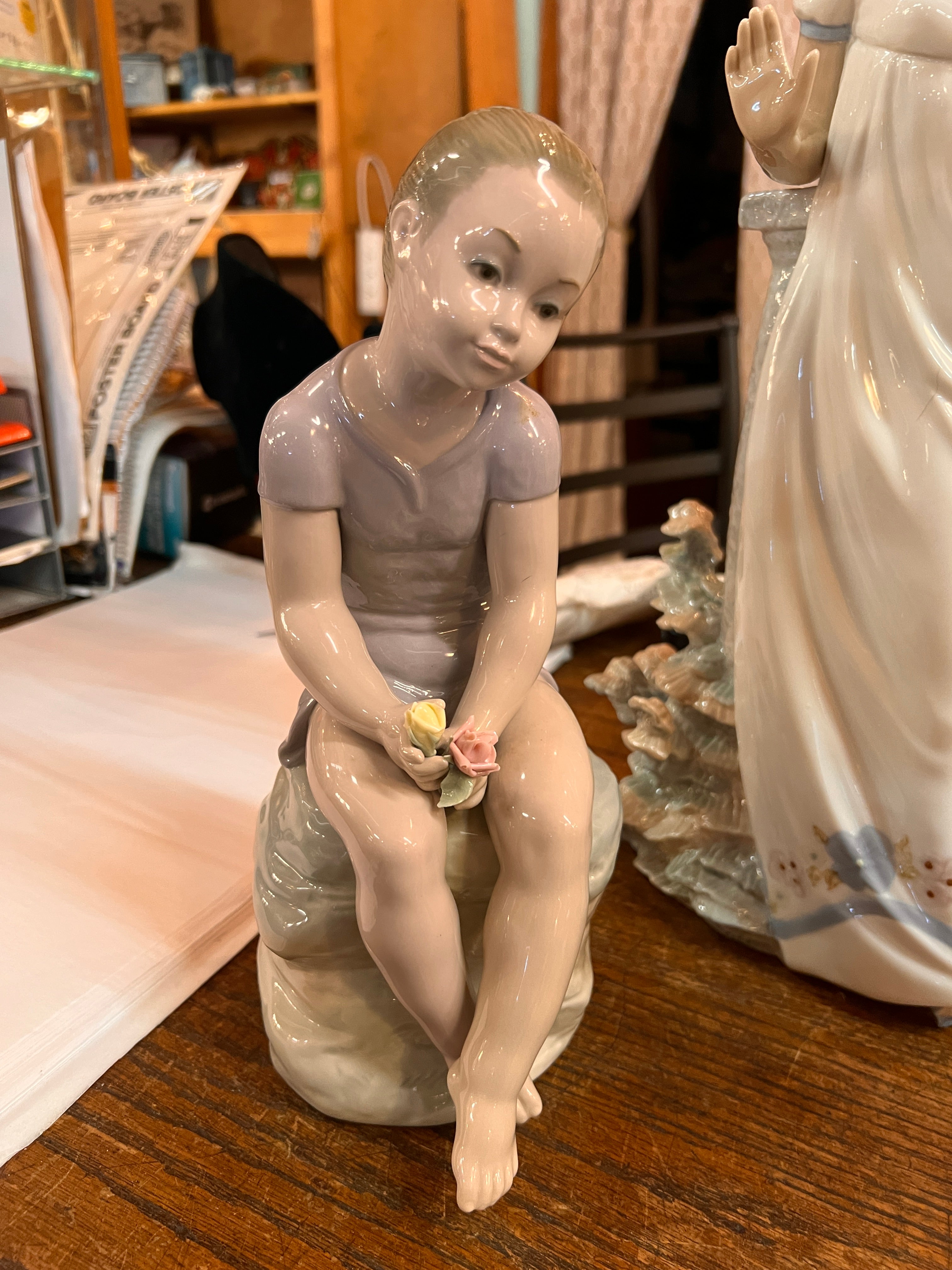 Zaphir NAO Lladro Sweet Thoughts Girl Sitting on a Rock with Roses 11.5"