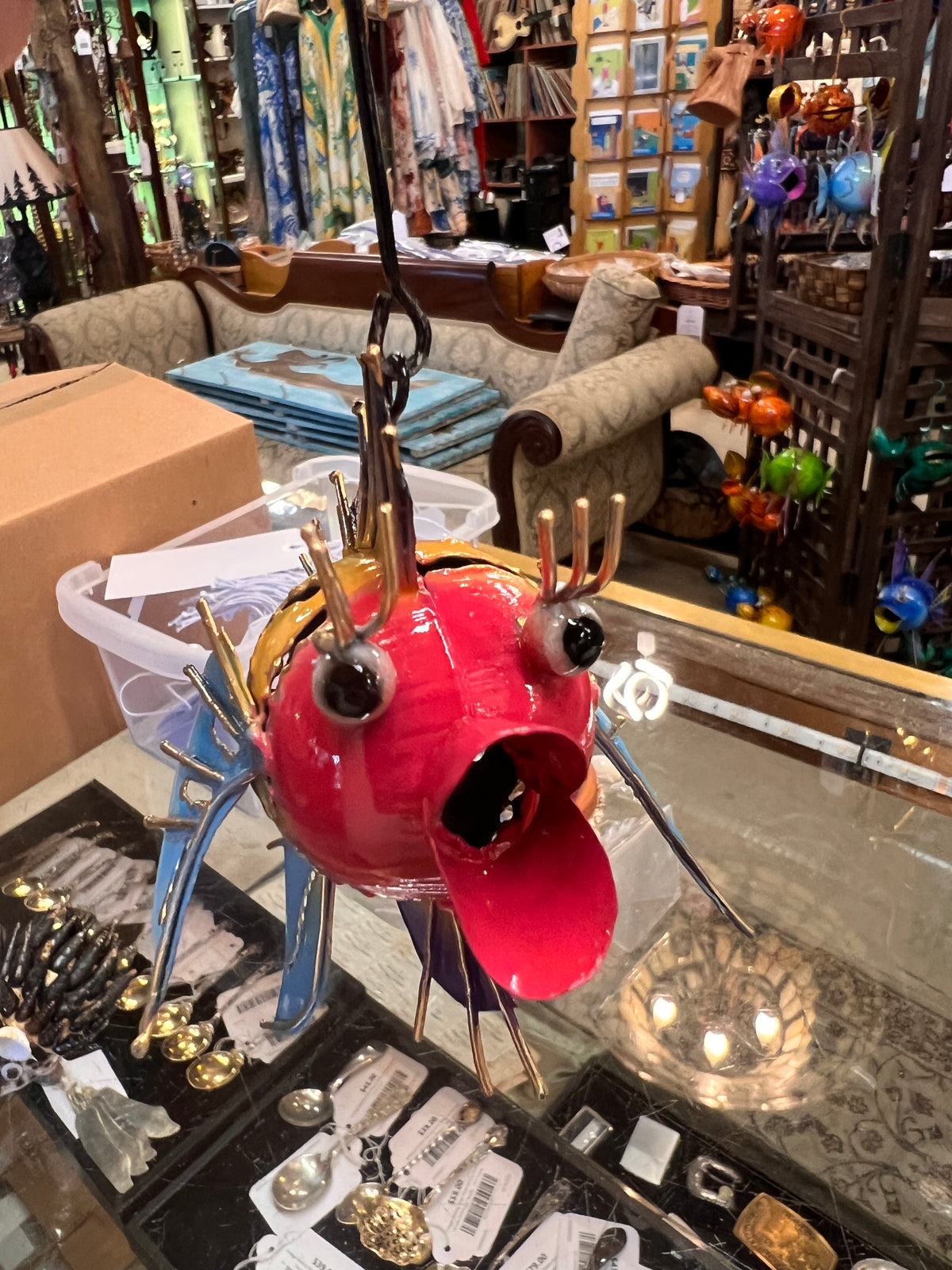 Colorful Tropical Metal Fish Hanging Sculpture – Whimsical 3D Coastal Nautical Decor