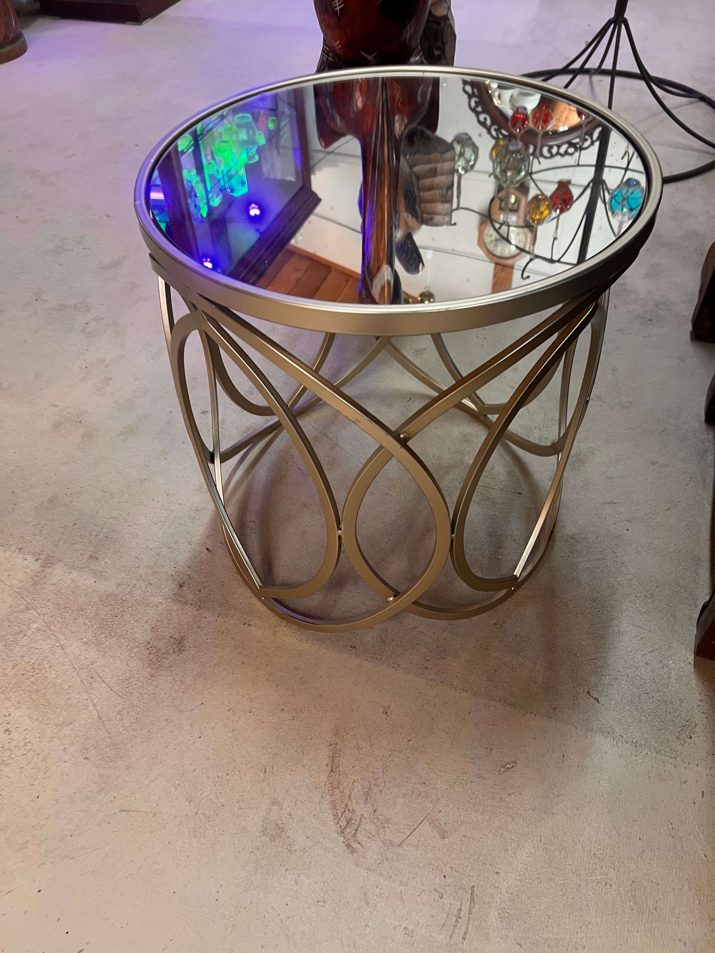 Mirrored Round Table