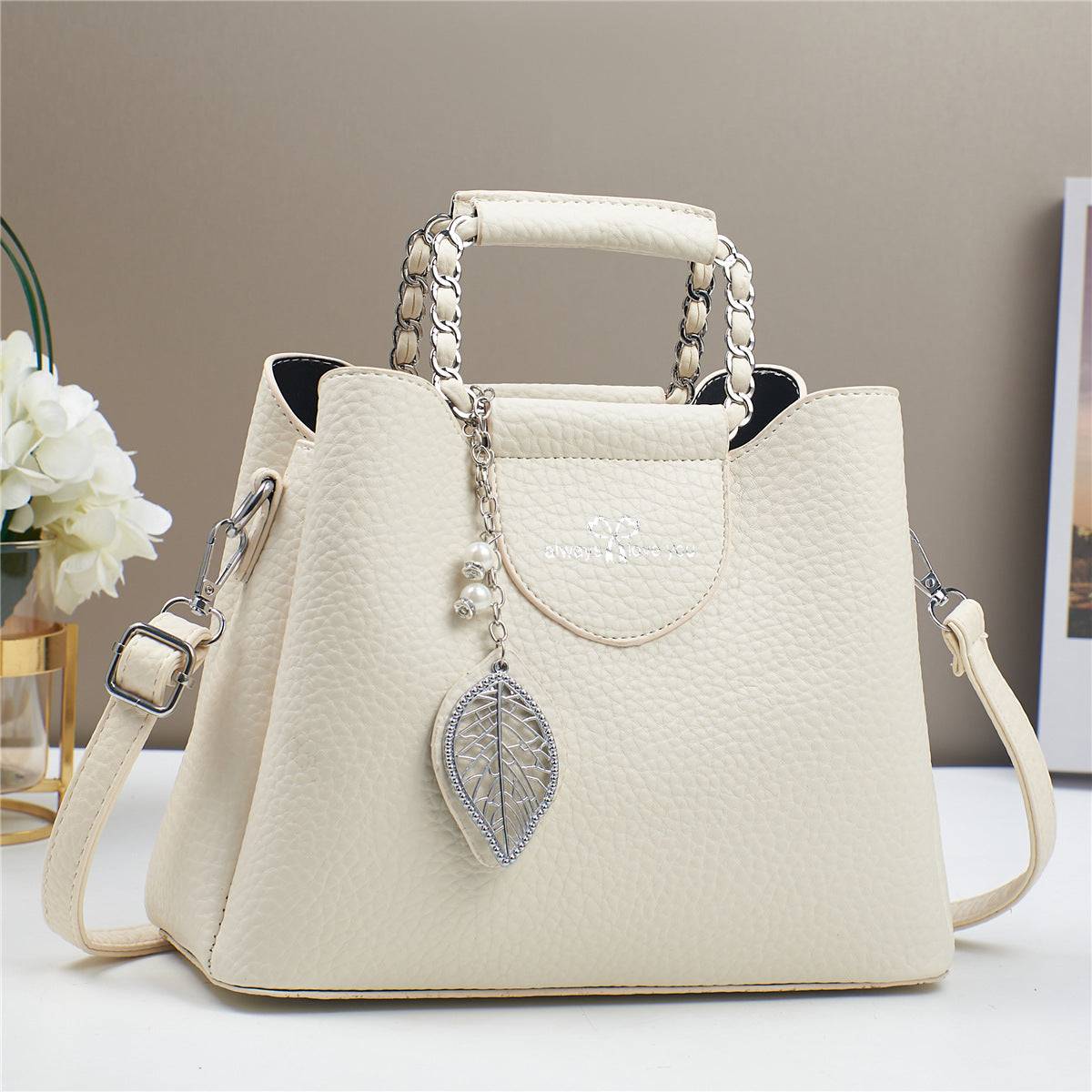 Women's Pu Leather Leaves Solid Color Classic Style Pearls Sewing Thread Chain Bucket Zipper Crossbody Bag NH41437186|Beige