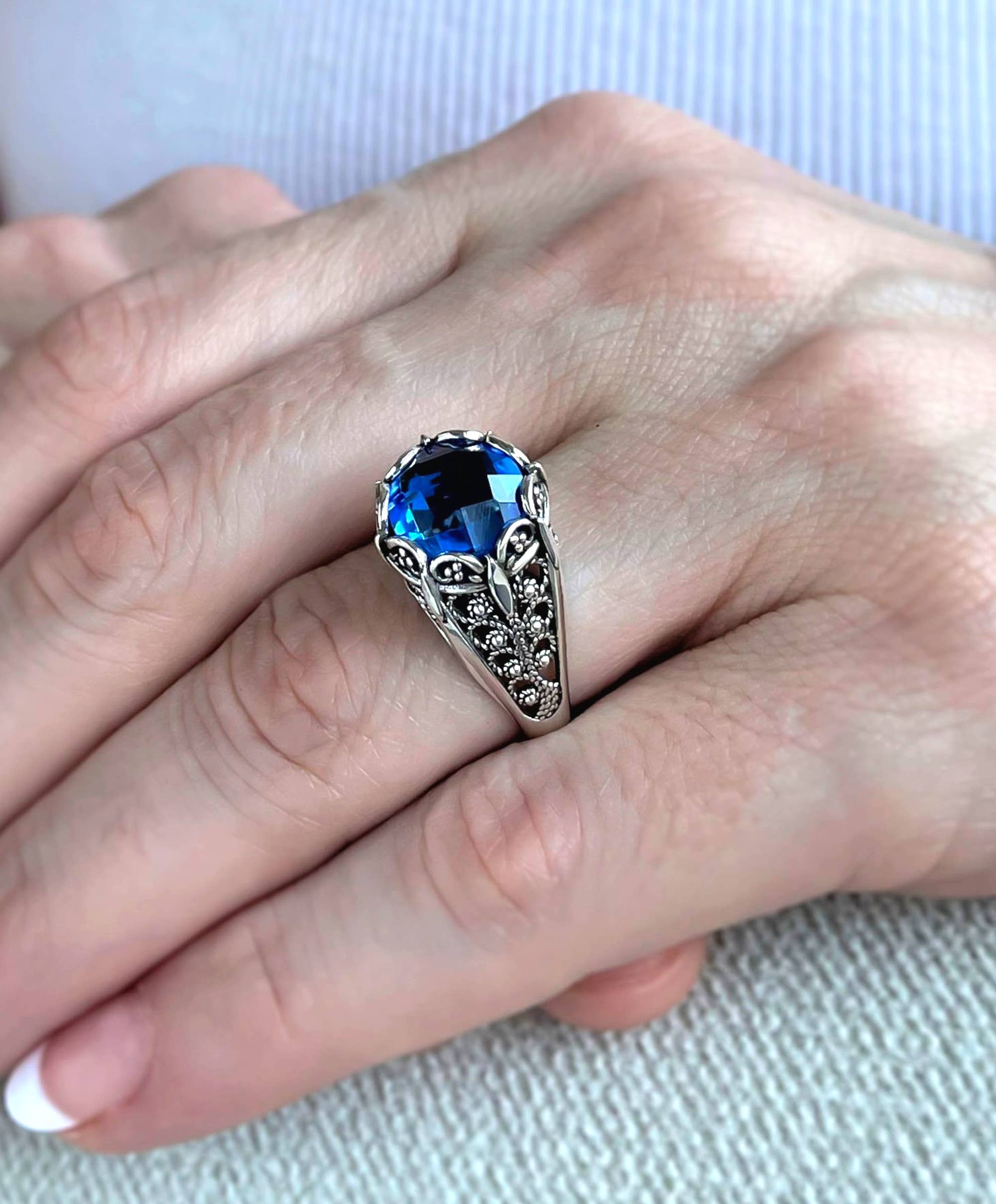 Art Blue Quartz Gemstone Women Silver Ring: 7