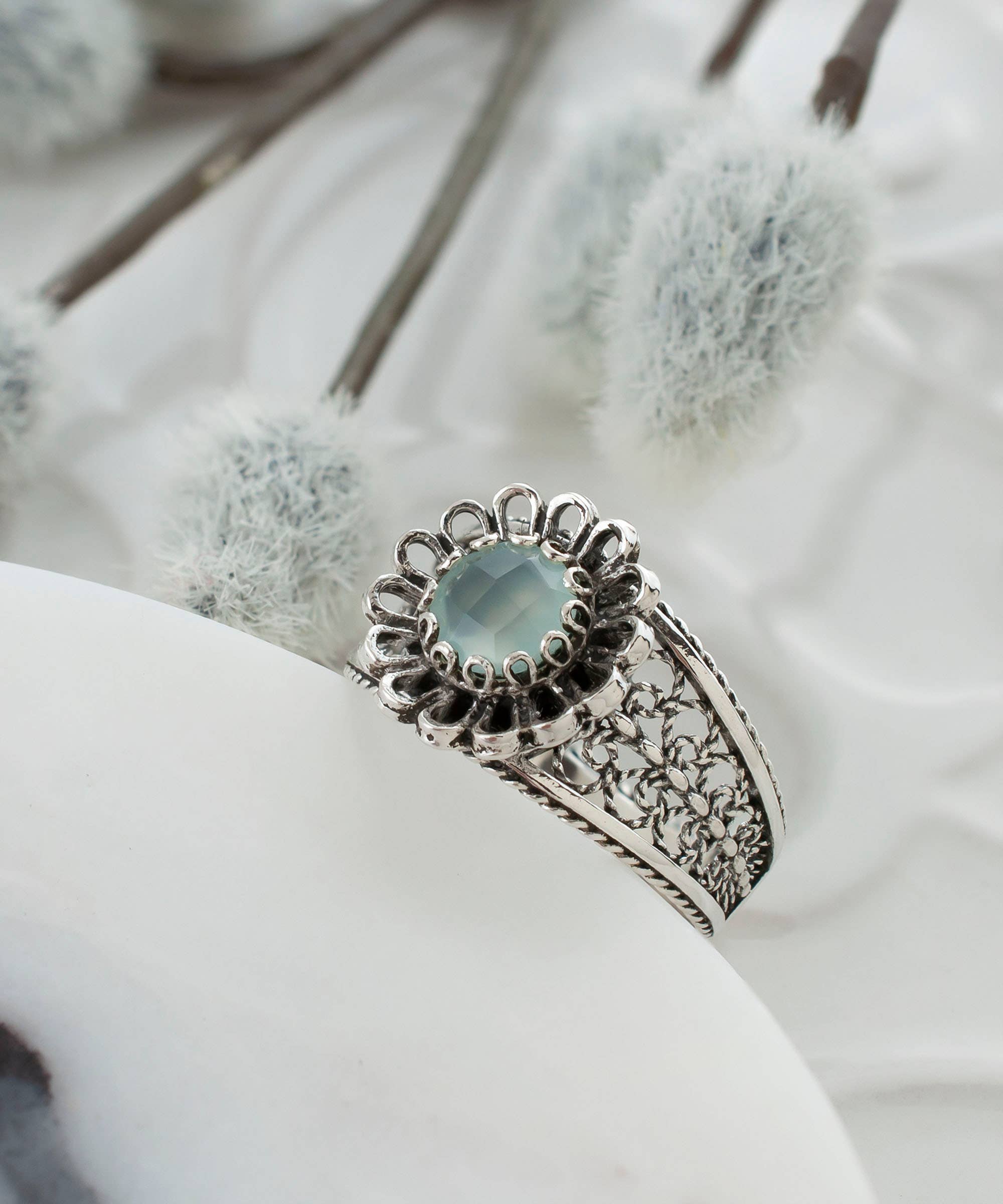 Filigree Art Daisy Figured Aqua Chalcedony Gemstone Women Sterling Silver Cocktail Ring: 7