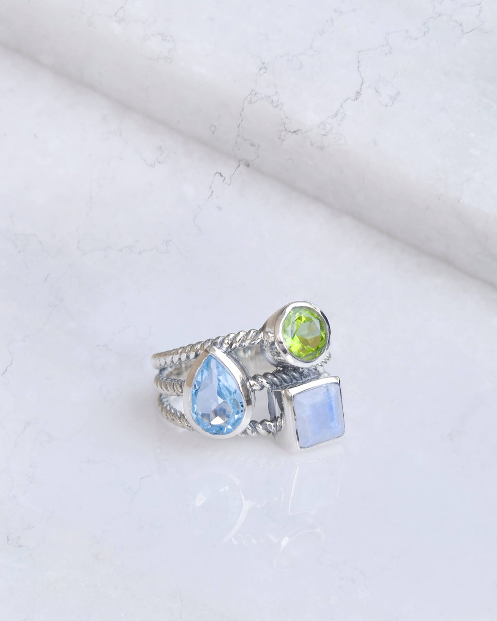 925 Sterling Silver Blue Topaz Moonstone Rope Ring: 7