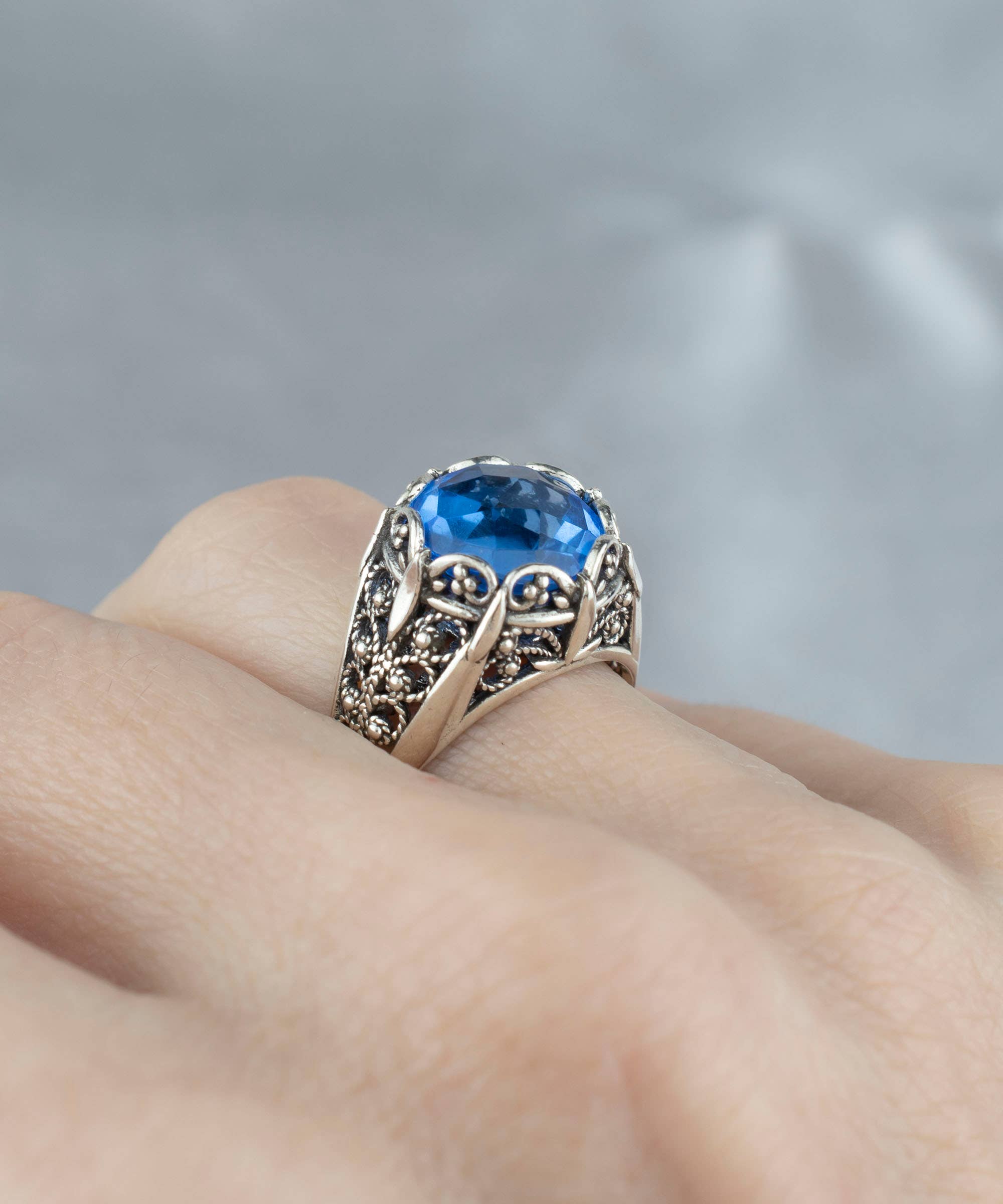 Art Blue Quartz Gemstone Women Silver Ring: 7