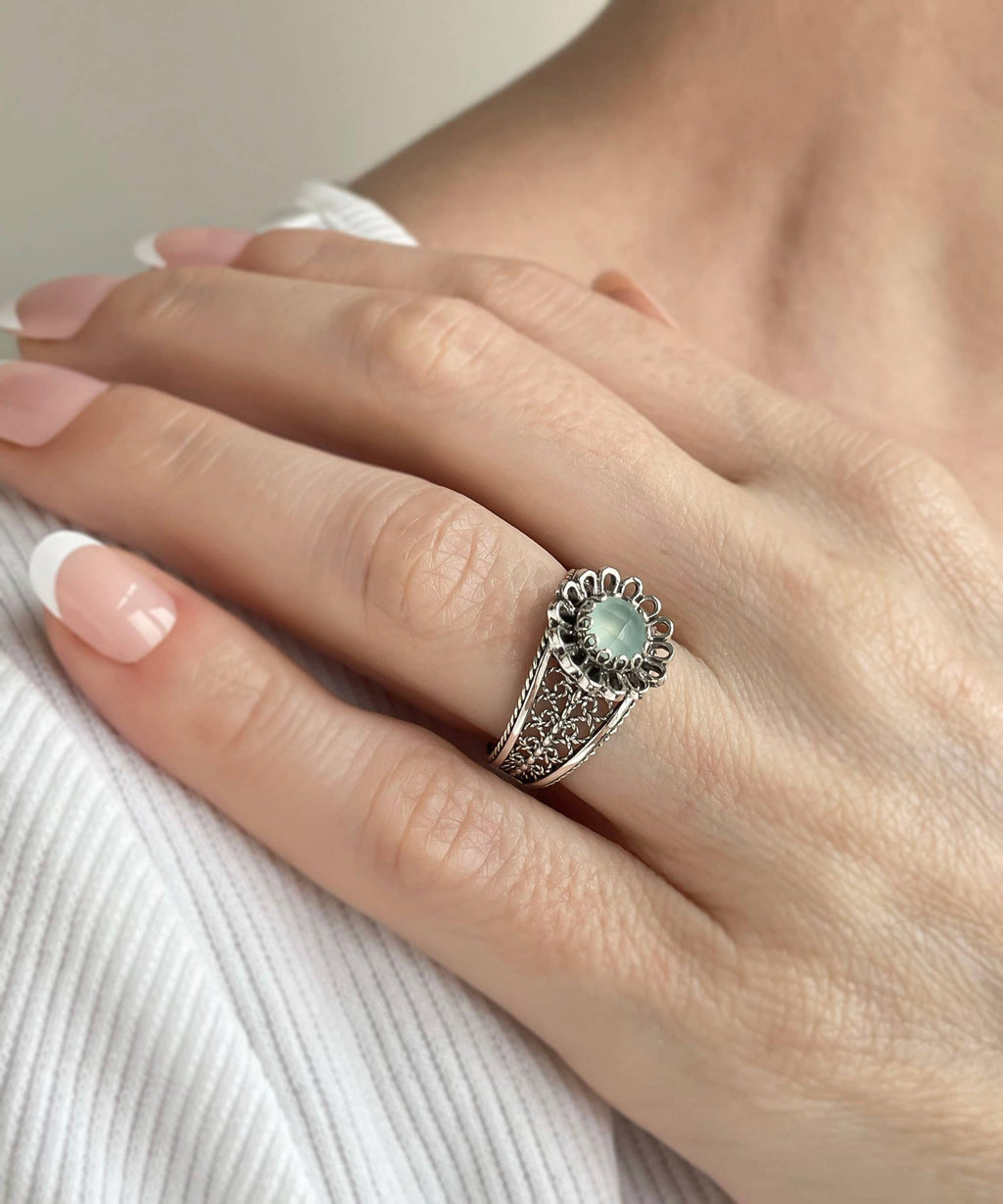 Filigree Art Daisy Figured Aqua Chalcedony Gemstone Women Sterling Silver Cocktail Ring: 7