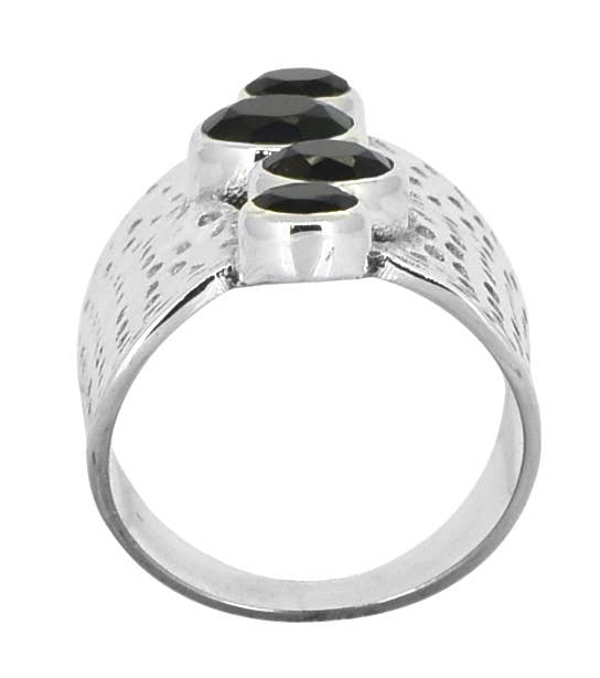 Black Onyx 925 Sterling Silver Hammered Statement Ring: 7
