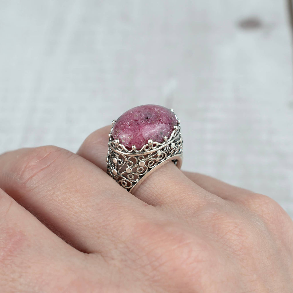 Art Rhodonite Gemstone Woman Sterling Silver Dome Ring: Rhodonite / 7